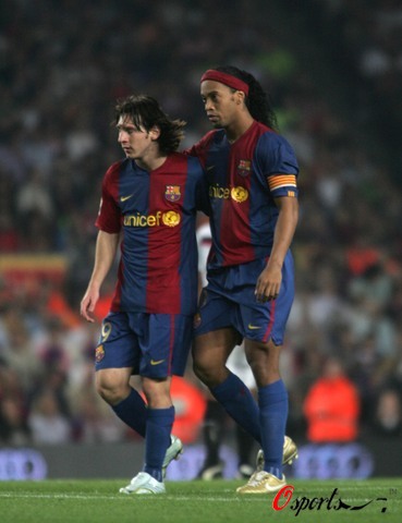 罗马锋线连续发威提升胜率