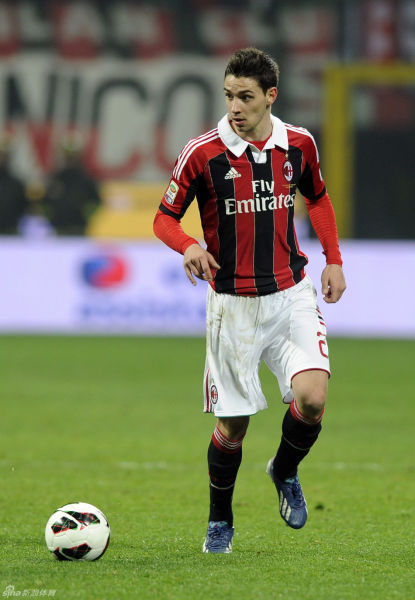 阿勒代斯：萨拉赫签了肥约状态就下滑，利物浦应让他闭嘴走人