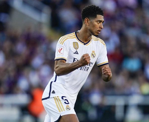 足球报：多支中超球队巨额欠税，以亿元为单位拖欠税款（足球报：多家中超俱乐部拖欠税款，金额以亿元计）