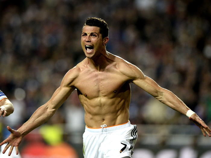 CBA杯战报：李炎哲20分6板，新疆95-94险胜深圳