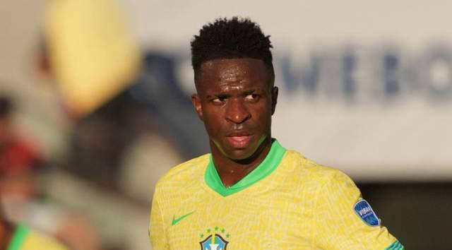 布伦森15分＆哈特13分，尼克斯半场22次罚球，雄鹿6次