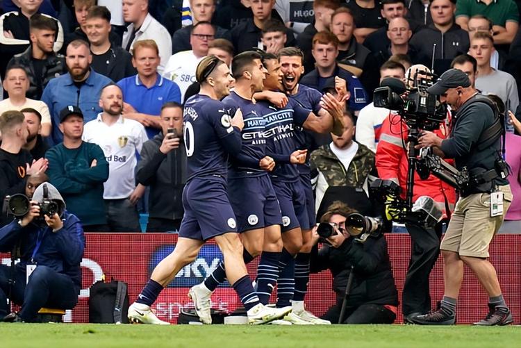 TA：拜仁因迪亚斯更具穿透力，红军逼抢强度因失去他而下降