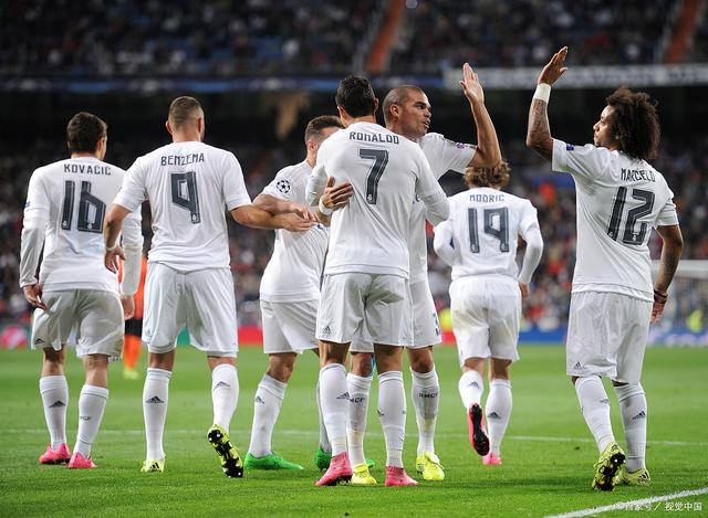 记者：申花将给球员放短假，12月2日重新集中备战广岛三箭