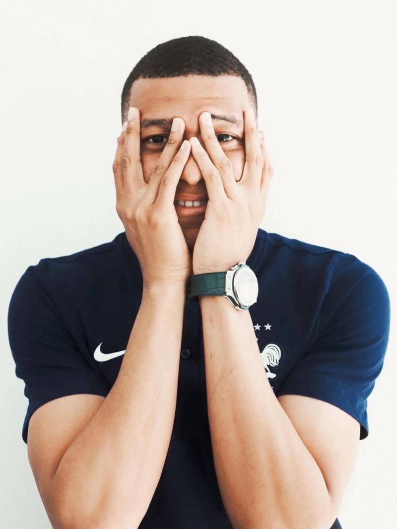 齐沃：劳塔罗被外界持续批评并不公平，他在德比前两天发烧了