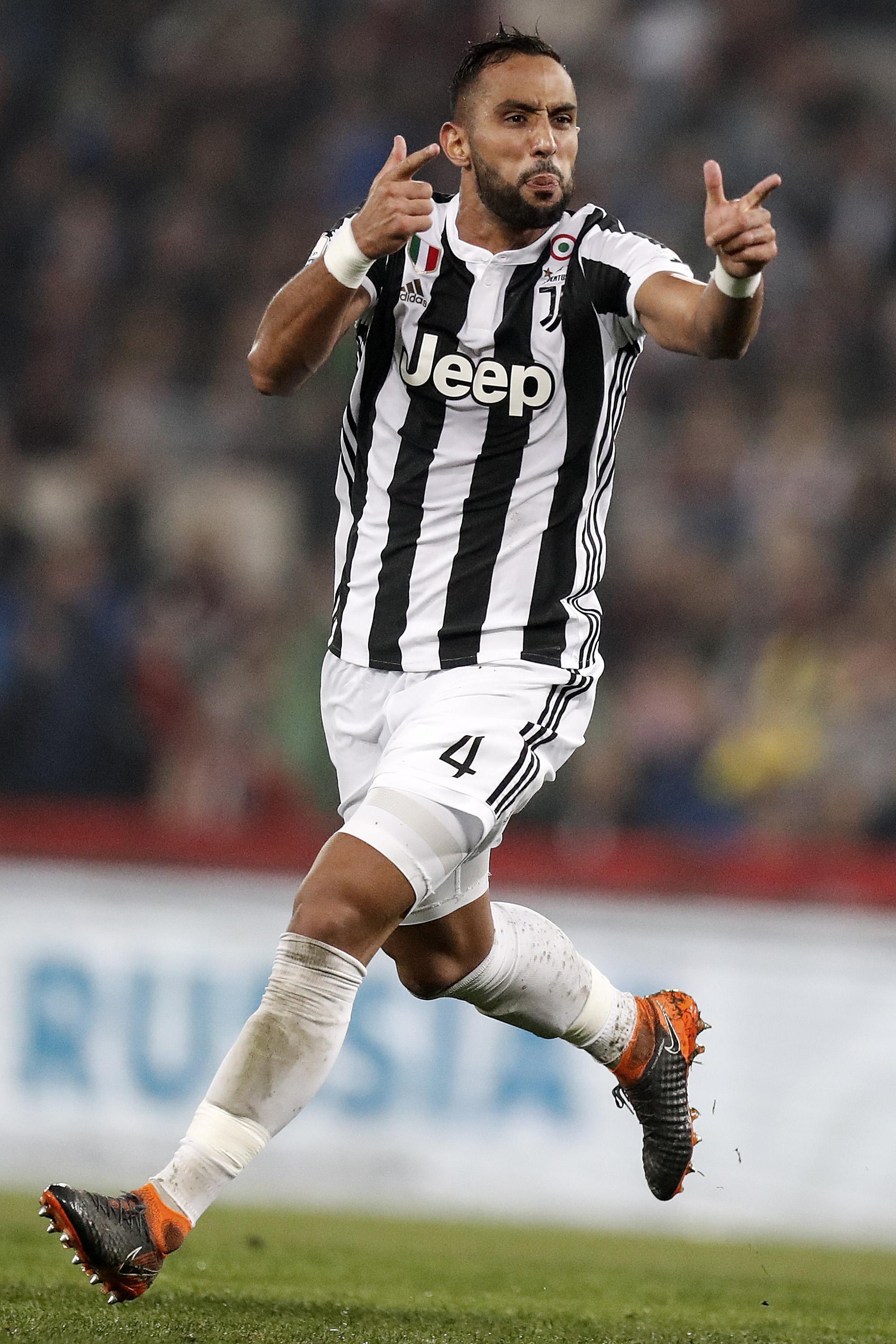 若日尼奥同时斩获欧冠&解放者杯，为达此成就的第15位球员（若日尼奥成史上第15位同时加冕欧冠与解放者杯的球员）